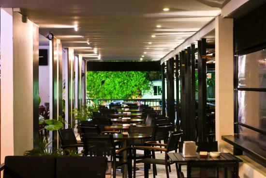 Nouvelle Grill & Restaurant